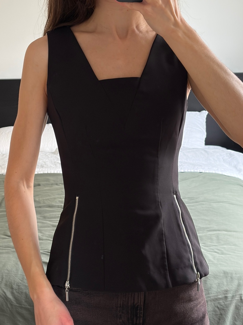 Dynamite Black Sleeveless V-Neck Zip-Detail Top